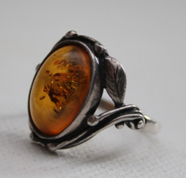 Zilveren ring met amber (#3)
