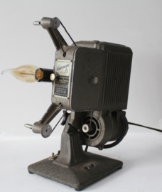 Kodak Kodascope 8 filmprojector omgebouwd tot industriële lamp