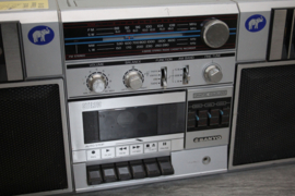 Draagbare radio/cassette speler, Sanyo M-9813L Boombox