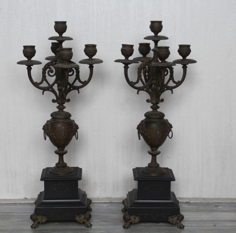 Riskant kapperszaak als Twee grote bronzen vijf lichts kandelaars op marmeren voet - Eind 19de  eeuw, Frankrijk, brons en marmer | VERKOCHT | SpecialVintage