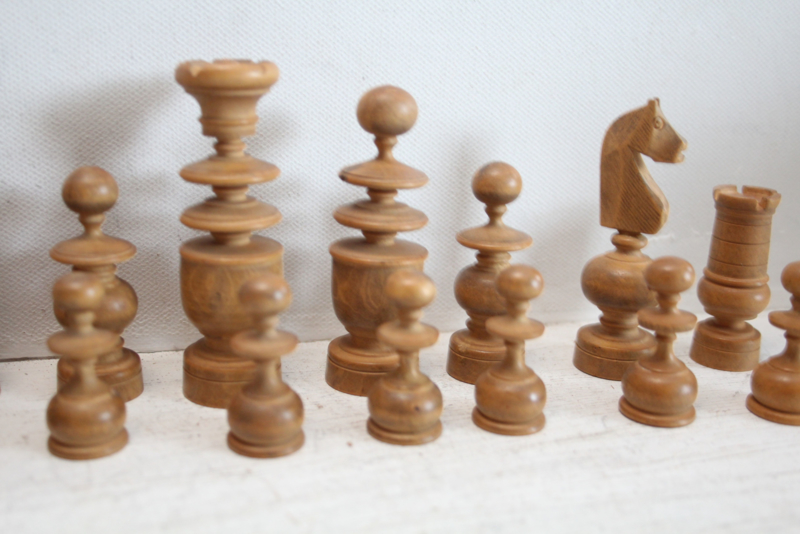 Vervolg Zichtbaar elektrode Antieke schaakstukken, ca 1910 | Speelgoed | SpecialVintage