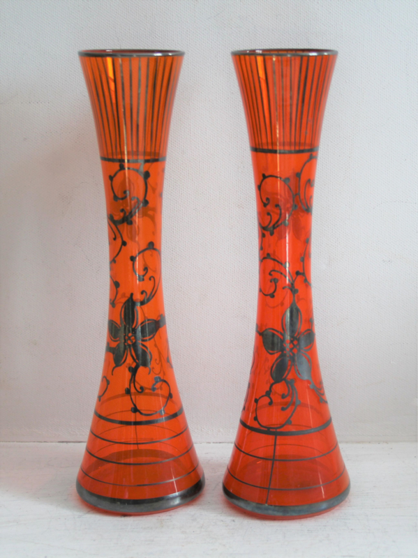 Uitgang stuiten op Kosten Paar oranje glazen vazen versierd met zilver | Glaswerk | SpecialVintage