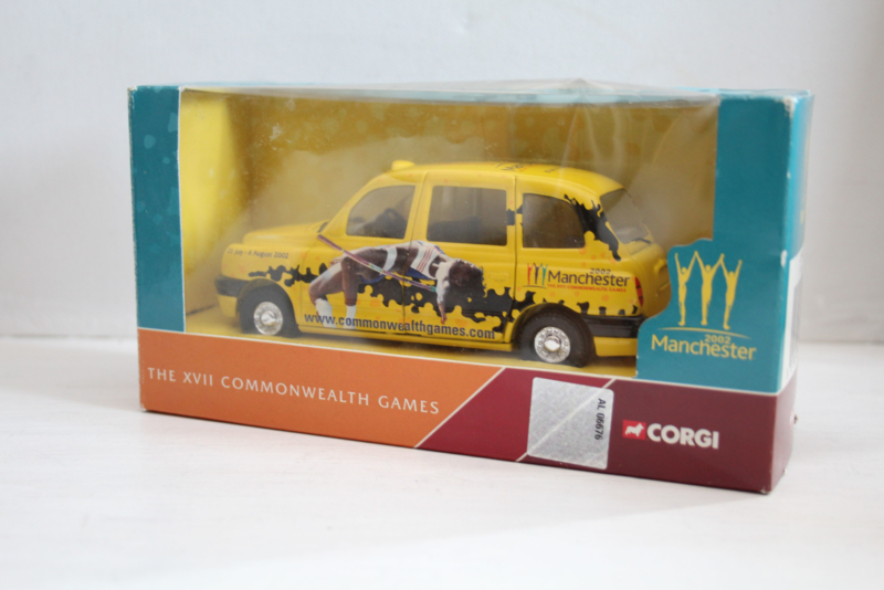 Corgi  CC85902 Commonwealth  2002 Taxi Lt1 Manchester