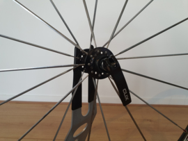 Bontrager 6000 velg voor racefiets
