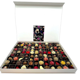 Bruidscadeau handgemaakte chocolade boxen met rozen, en liefdevolle smaken & design | Vanaf: