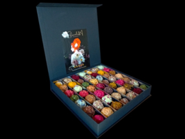 Heel groot - Luxe cadeaubox handgemaakte Chocoladna truffels.