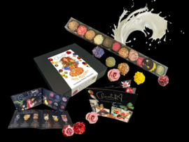 Combi-deal. Mooiste doos bonbons van Nederland - Moederdag & vitrine
