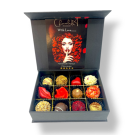 Liefdevolle luxe Chocoladebox – 12 Handgemaakte Bonbons-LOVE  MIX-klein