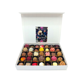 Bruidscadeau handgemaakte chocolade boxen met rozen, en liefdevolle smaken & design | Vanaf: