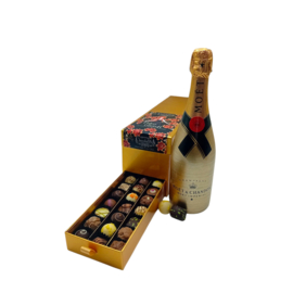 Ladebox met Chocolade Pralines en Fles Moët Champange