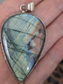 Grote labradoriet hanger