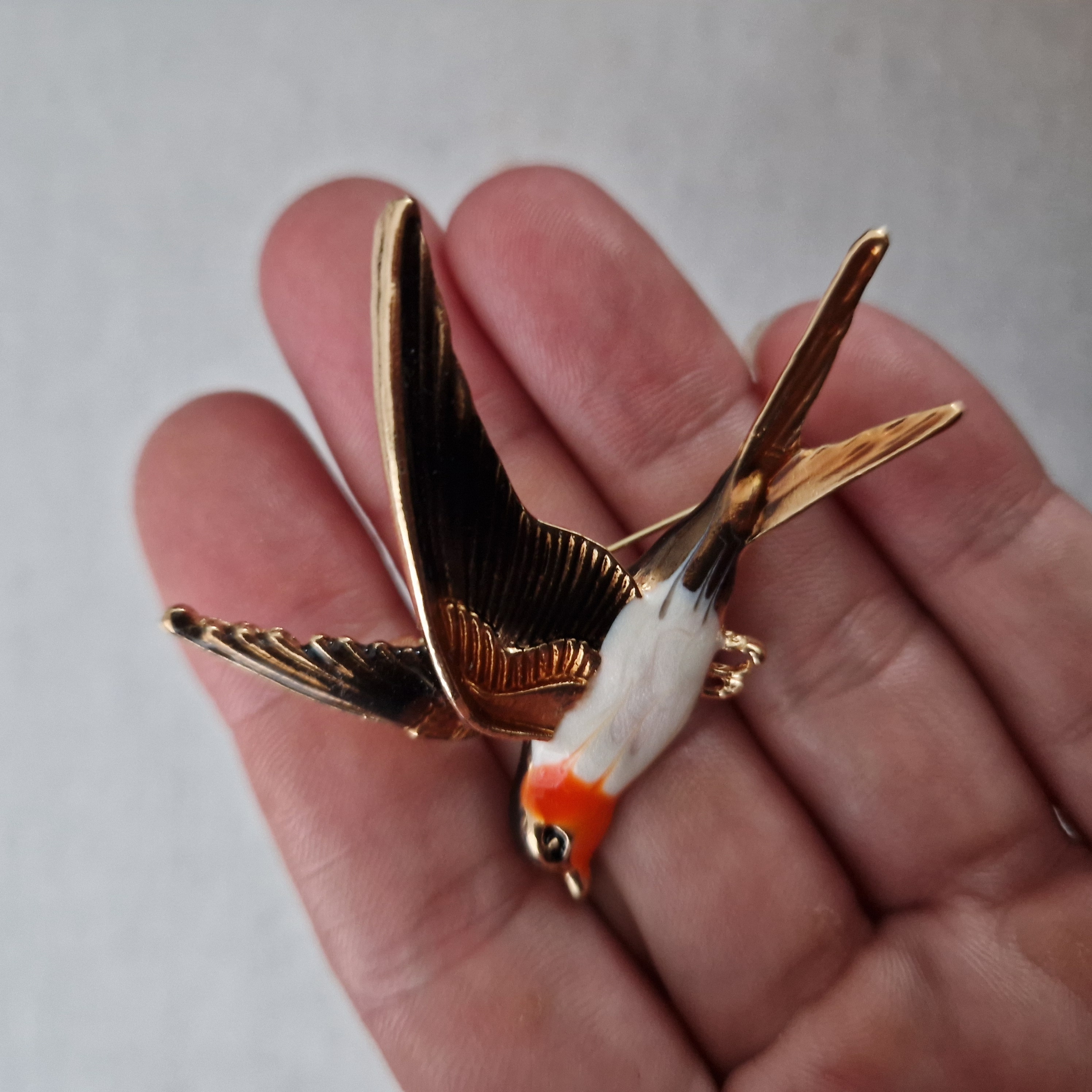 Zwaluw Broche