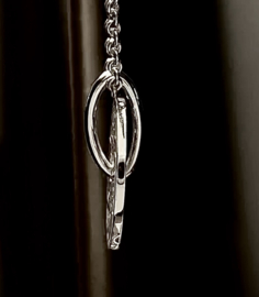 Zilveren hanger      024053