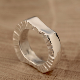 Zilveren ring 0025