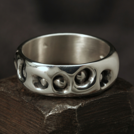 Ziveren ring 1330