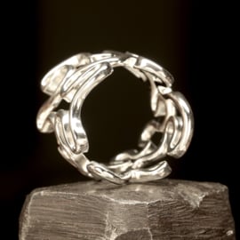 Zilveren ring.  01615