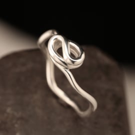 Zilveren ring  02310