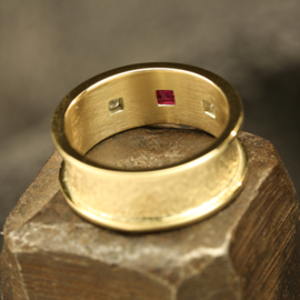 Geelgouden ring 1400