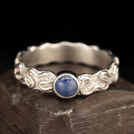 Zilveren ring met Lapislazuli 01703