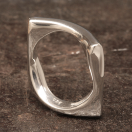 Zilveren ring 0596