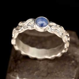 Zilveren ring met Lapislazuli 01703