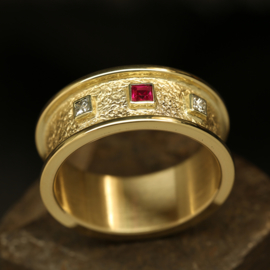 Geelgouden ring 1400