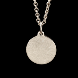 Zilveren hanger.  024034
