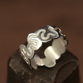 Zilveren ring    026041