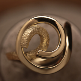 Gouden ring  0645