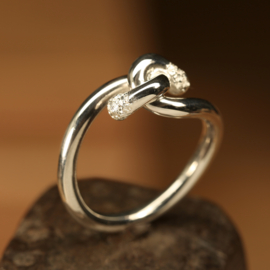 zilveren ring.   02326