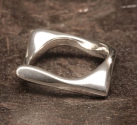 Zilveren ring 0596