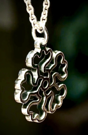 Zilveren hanger     024061