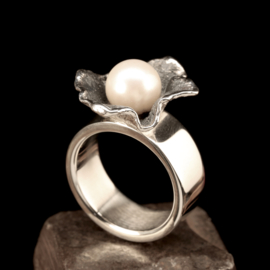 Zilveren ring met cultive parel    024004