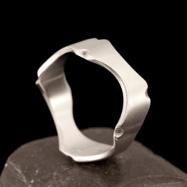 Zilveren ring. 02312