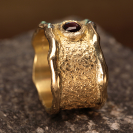 Gouden Ring met Granaat  0153