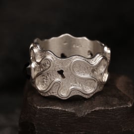 Zilveren ring. 01523