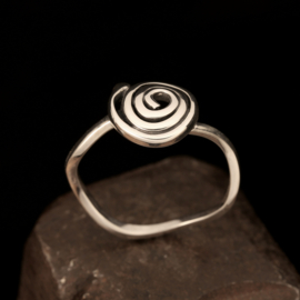 Zilveren ring 01557