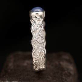 Zilveren ring met Lapislazuli 01703