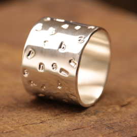 Zilveren letter ring  0113a