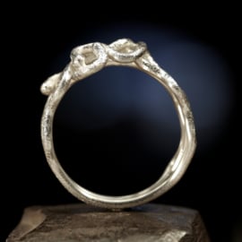 Zilveren ring. 02302