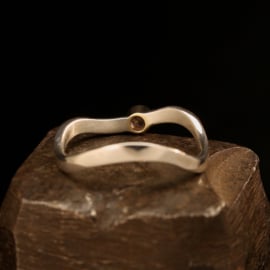 verkocht Zilveren ring met gouden zetting 01553