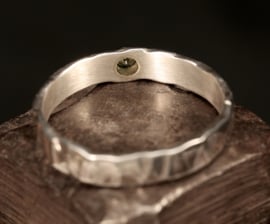 Zilveren ring met peridot. 01705