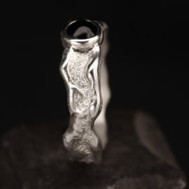 Zilveren ring    01704