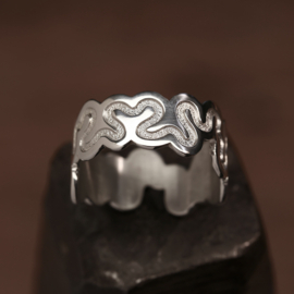 Zilveren ring    026041