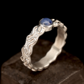 Zilveren ring met Lapislazuli 01703