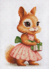 B1414  Borduurpakket Luca-S - The Squirrel's Gift - Het kadootje van de eekhoorn