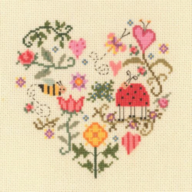 My Cross Stitch – Folk Art Counted Cross Stitch Kit – Bee In Love Heart (DMC garens)