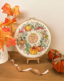 Borduurpakket Jane Sunner - Autumn Wreath - Bothy Threads