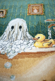 AH-303 Borduurpakket ABRIS ART -  Domestic Ghost