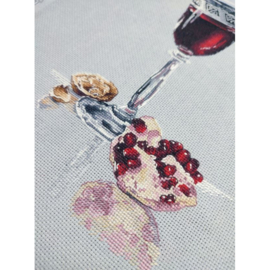 1746  Borduurpakket - Garnet Gleam - OVEN
